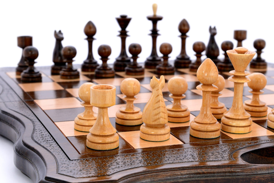 Шахматы + нарды резные "Defent" 50, Harutyunyan купить в Нижнем Новгороде