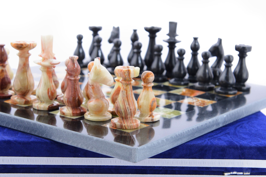 Шахматы из камня "Грация" темный мрамор и оникс 30 купить в Нижнем Новгороде